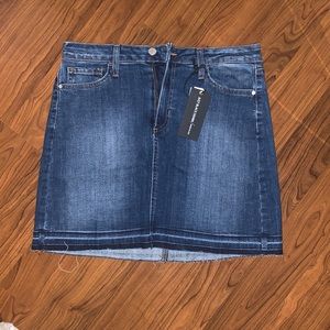 JUST BLACK STORMY RELEASED HEM DENIM SKIRT